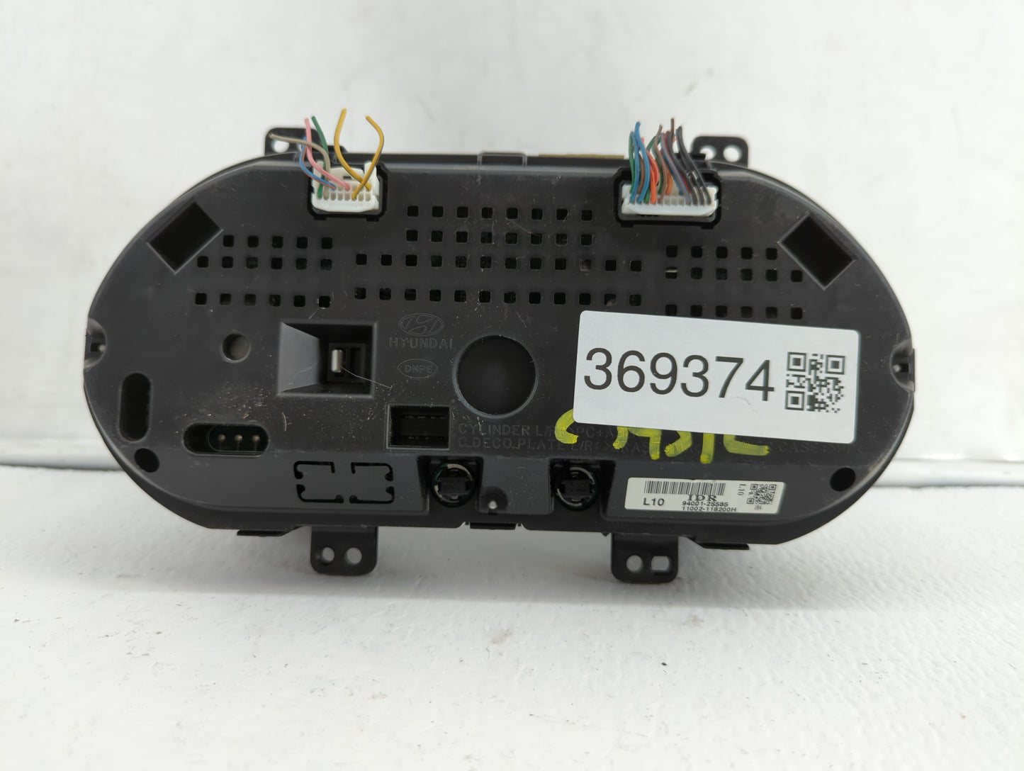 2010-2013 Hyundai Tucson Instrument Cluster Speedometer Gauges P/N:94001-2S580 94001-2S585 Fits Fits 2010 2011 2012 2013 OEM