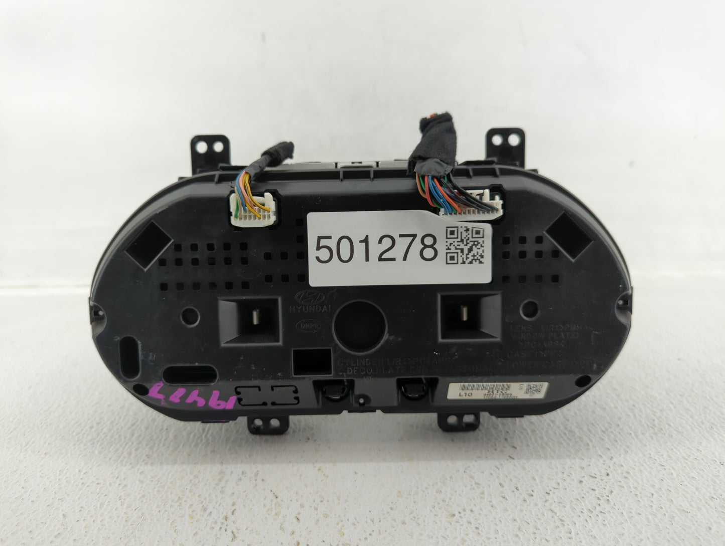 2010-2013 Hyundai Tucson Instrument Cluster Speedometer Gauges P/N:94001-2S585 Fits Fits 2010 2011 2012 2013 OEM Used Auto P