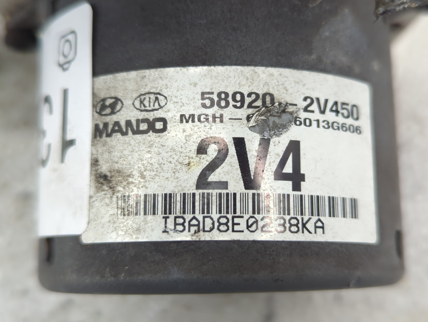 2013 Hyundai Veloster ABS Pump Control Module Replacement P/N:58920-2V450 Fits OEM Used Auto Parts - Oemusedautoparts1.com