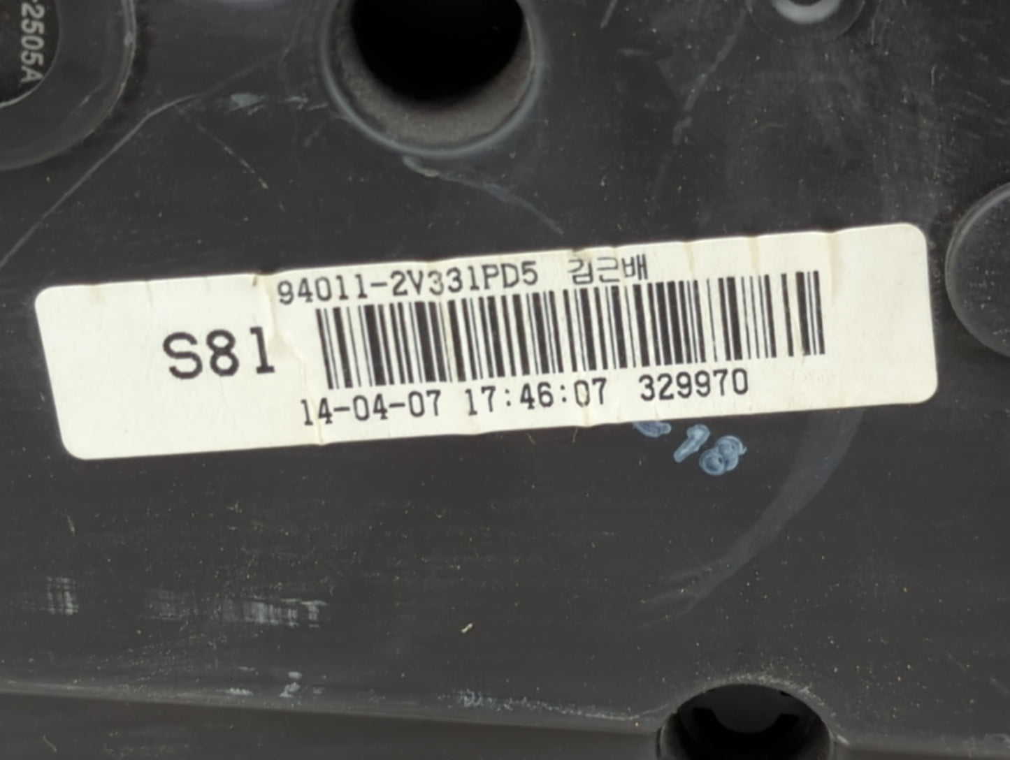 2012-2015 Hyundai Veloster Instrument Cluster Speedometer Gauges P/N:94011-2V331PD5 Miles: Fits Fits 2012 2013 2014 2015 OEM