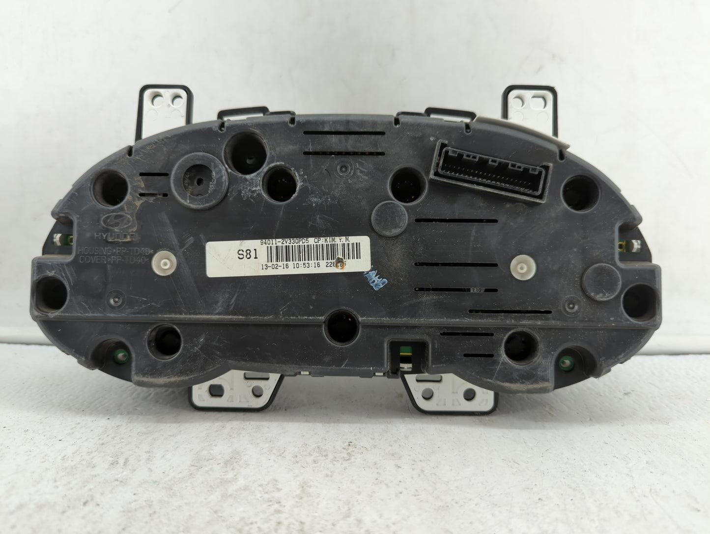 2012-2015 Hyundai Veloster Instrument Cluster Speedometer Gauges P/N:94011-2V331PD5 94011-2V330PD5 Fits Fits 2012 2013 2014