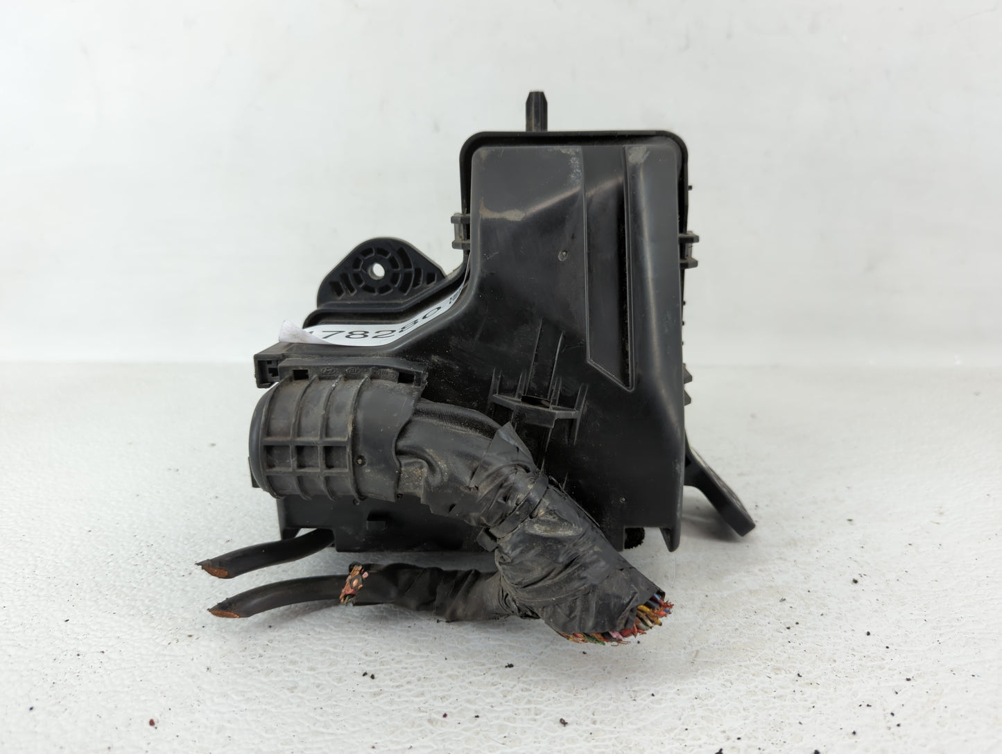 2012-2014 Hyundai Veloster Fusebox Fuse Box Panel Relay Module P/N:91300-2V012 91236-2V013 Fits Fits 2012 2013 2014 OEM Used