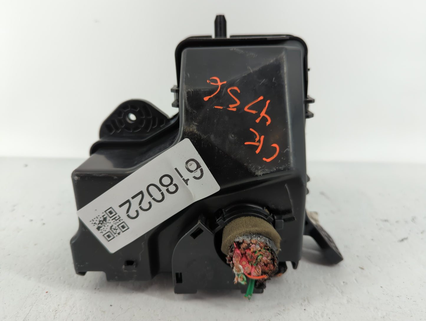 2012-2014 Hyundai Veloster Fusebox Fuse Box Panel Relay Module P/N:91236-2V375 Fits Fits 2012 2013 2014 OEM Used Auto Parts