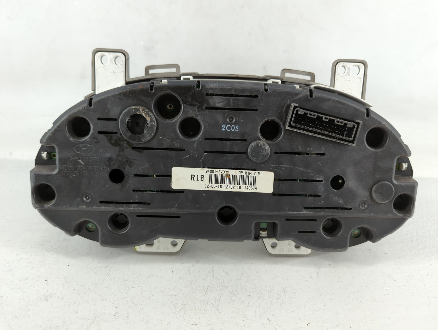2012-2015 Hyundai Veloster Instrument Cluster Speedometer Gauges P/N:94001-2V330 Fits Fits 2012 2013 2014 2015 OEM Used Auto