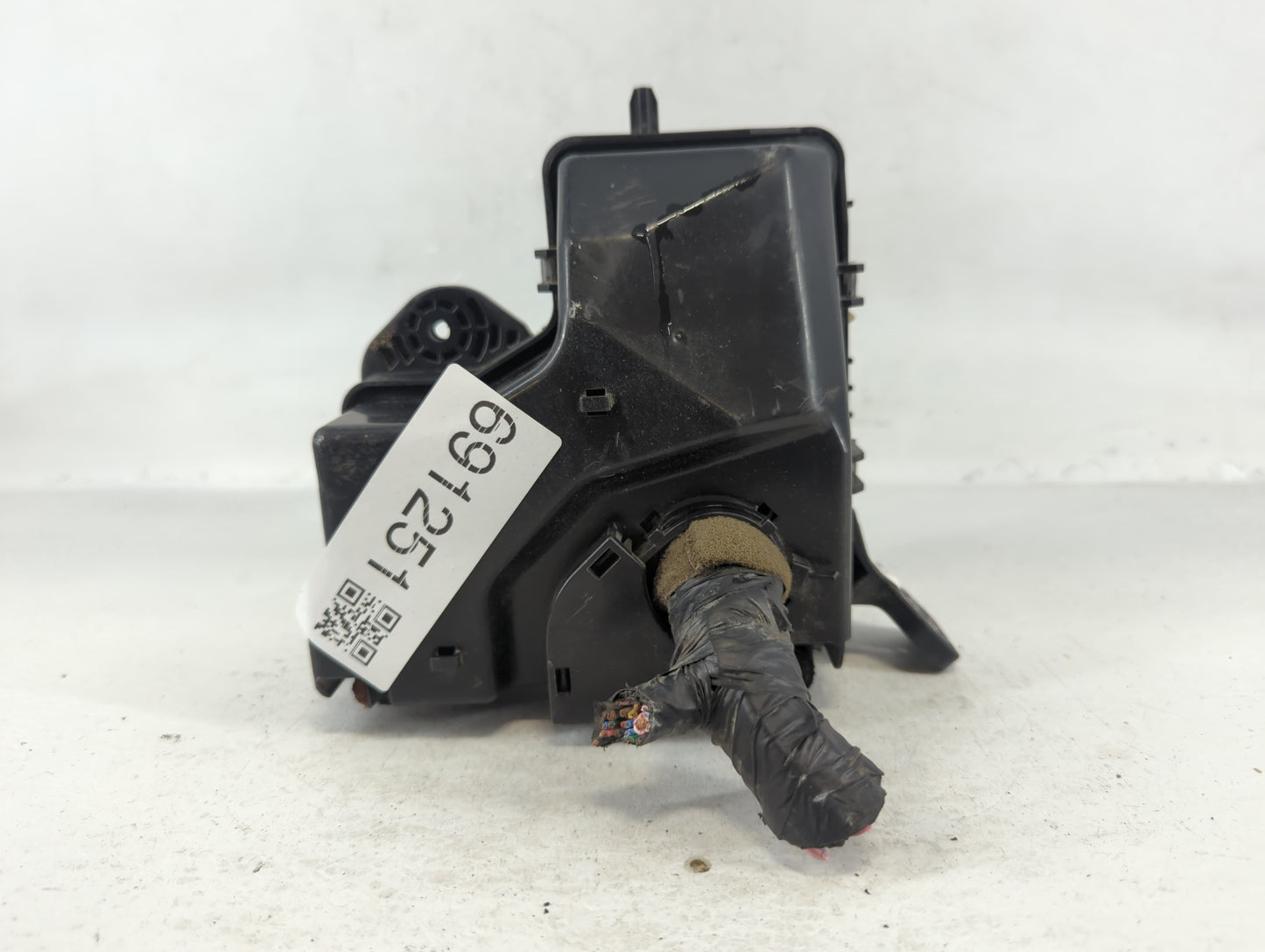 2012-2014 Hyundai Veloster Fusebox Fuse Box Panel Relay Module P/N:913012V024 Fits Fits 2012 2013 2014 OEM Used Auto Parts -