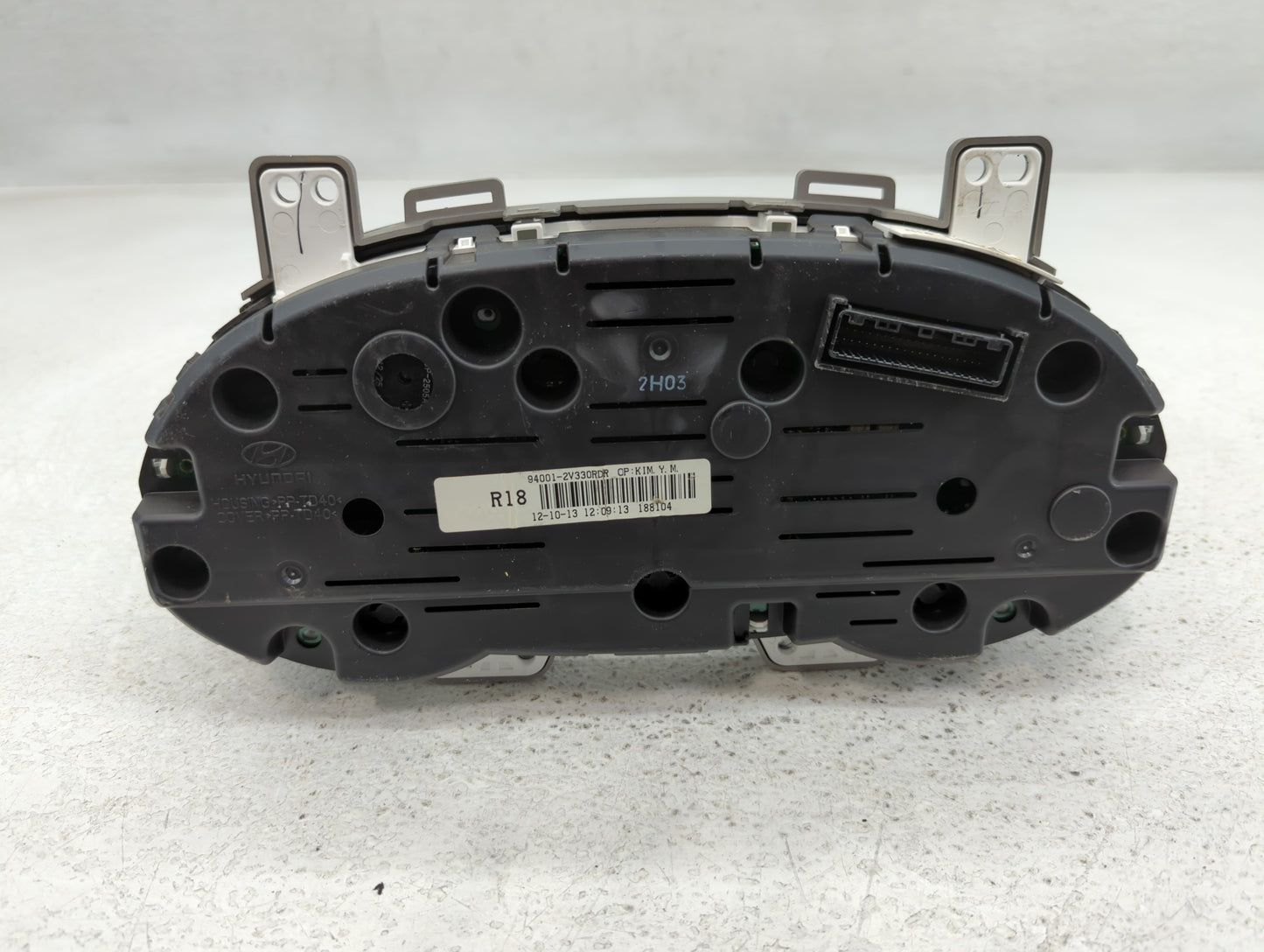2012-2015 Hyundai Veloster Instrument Cluster Speedometer Gauges P/N:94001-2V330RDR Fits Fits 2012 2013 2014 2015 OEM Used A