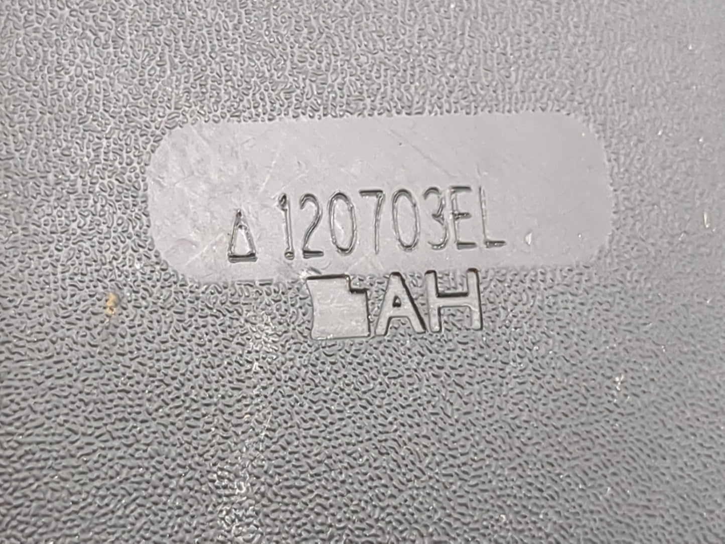 2013-2013 Infiniti Fx37 Passenger Front Seatbelt Buckle - Oemusedautoparts1.com