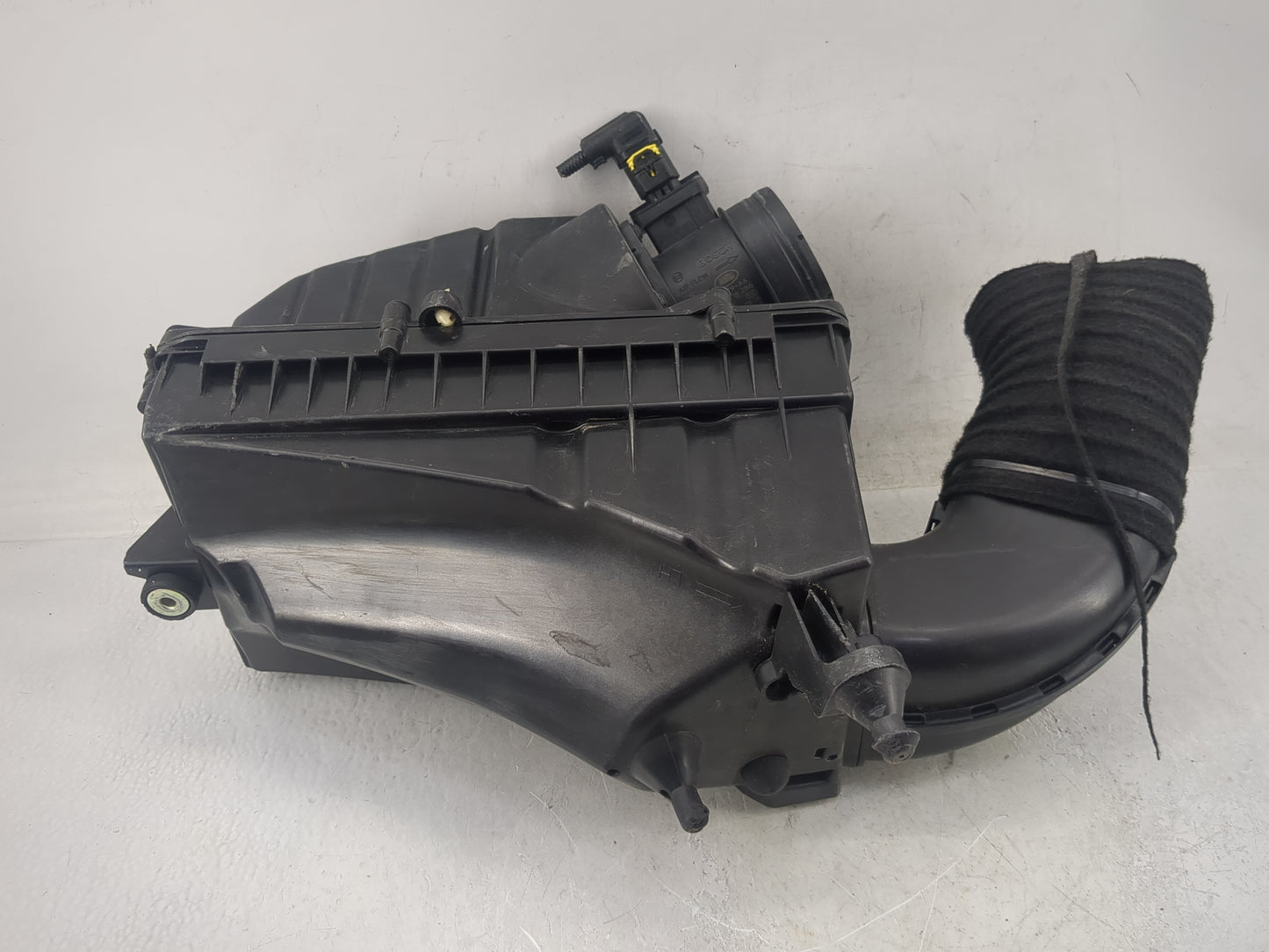 2013 Jaguar Xf Air Cleaner Intake-duct Hose Tube - Oemusedautoparts1.com