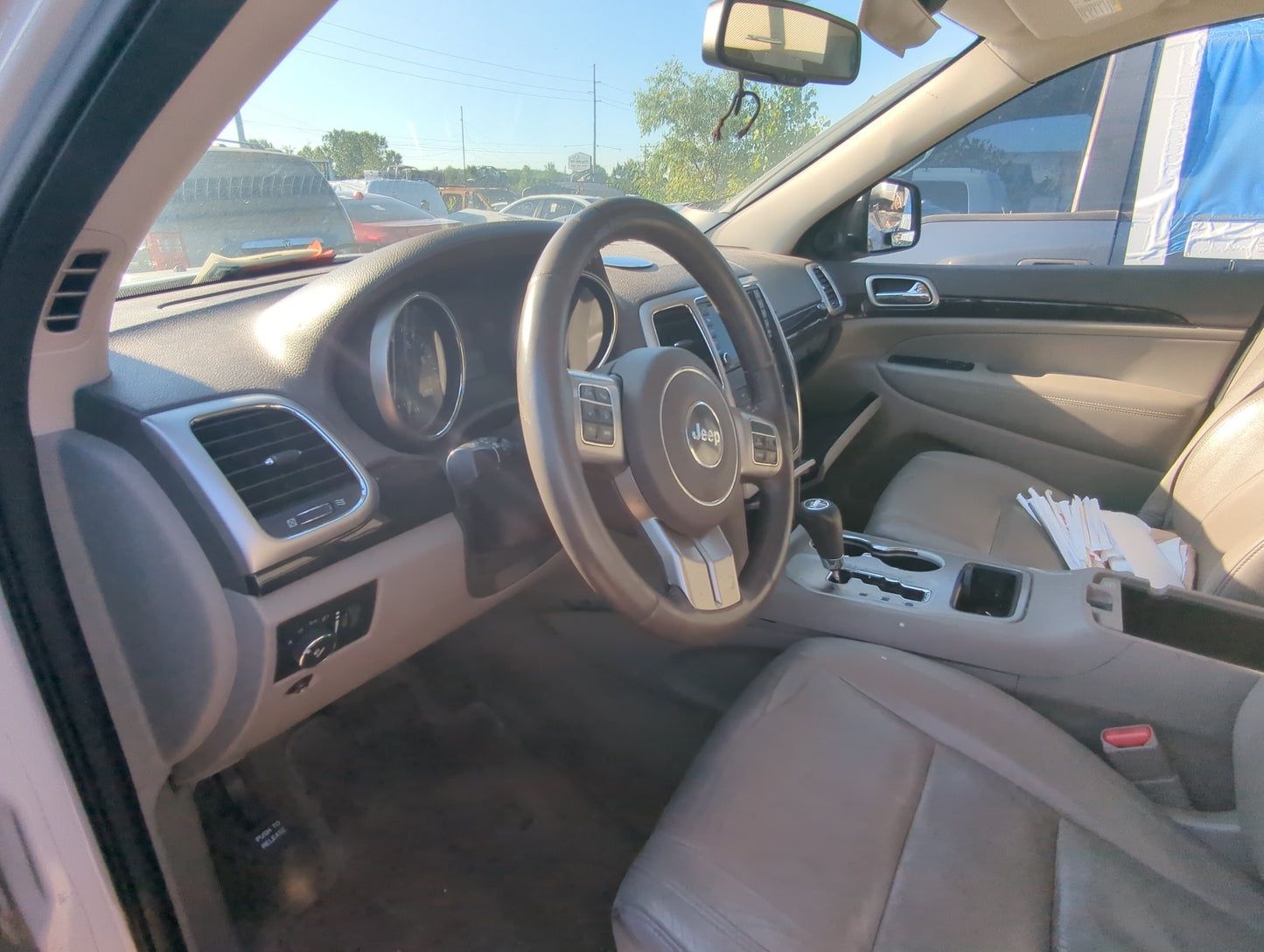 2013-2013 Jeep Grand Cherokee Air Bag Driver Left Steering Wheel Mounted - Oemusedautoparts1.com