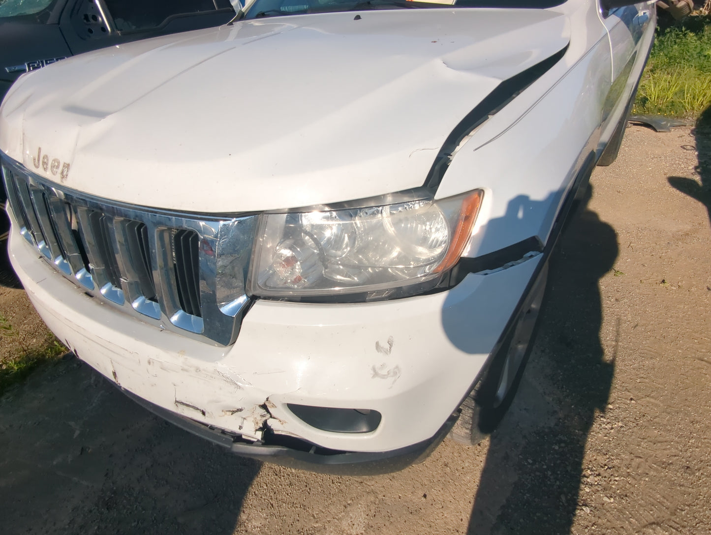 2011-2013 Jeep Grand Cherokee Driver Left Oem Head Light Headlight Lamp - Oemusedautoparts1.com