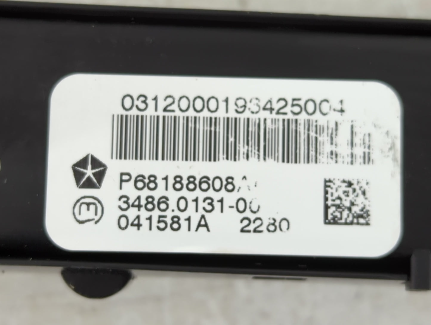 2013-2013 Jeep Grand Cherokee Traction Control Module P68188608aa - Oemusedautoparts1.com