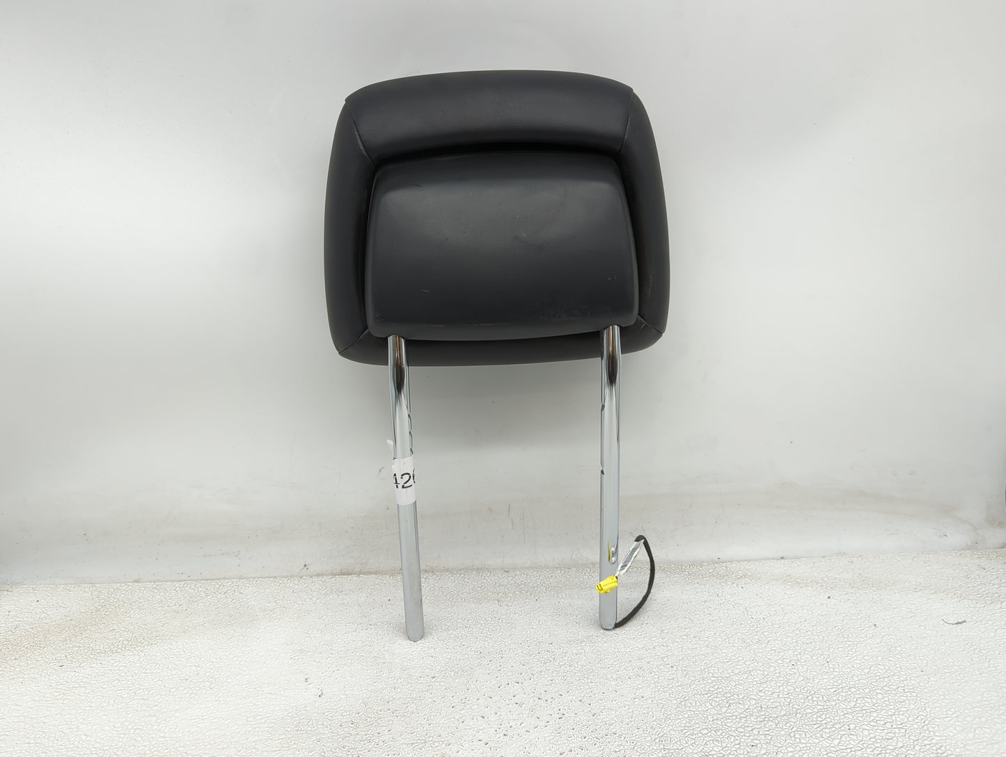 2013 Jeep Grand Cherokee Headrest Head Rest Front Driver Seat Black - Oemusedautoparts1.com