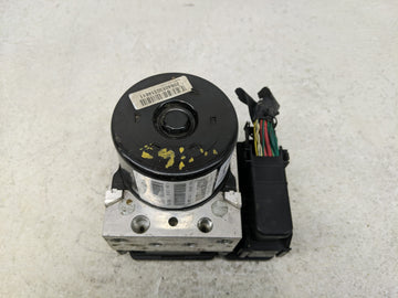 2010-2017 Jeep Patriot ABS Pump Control Module Replacement P/N:P68049215AE Fits Fits 2010 2011 2012 2013 2014 2015 2016 2017 OEM Used Auto Parts