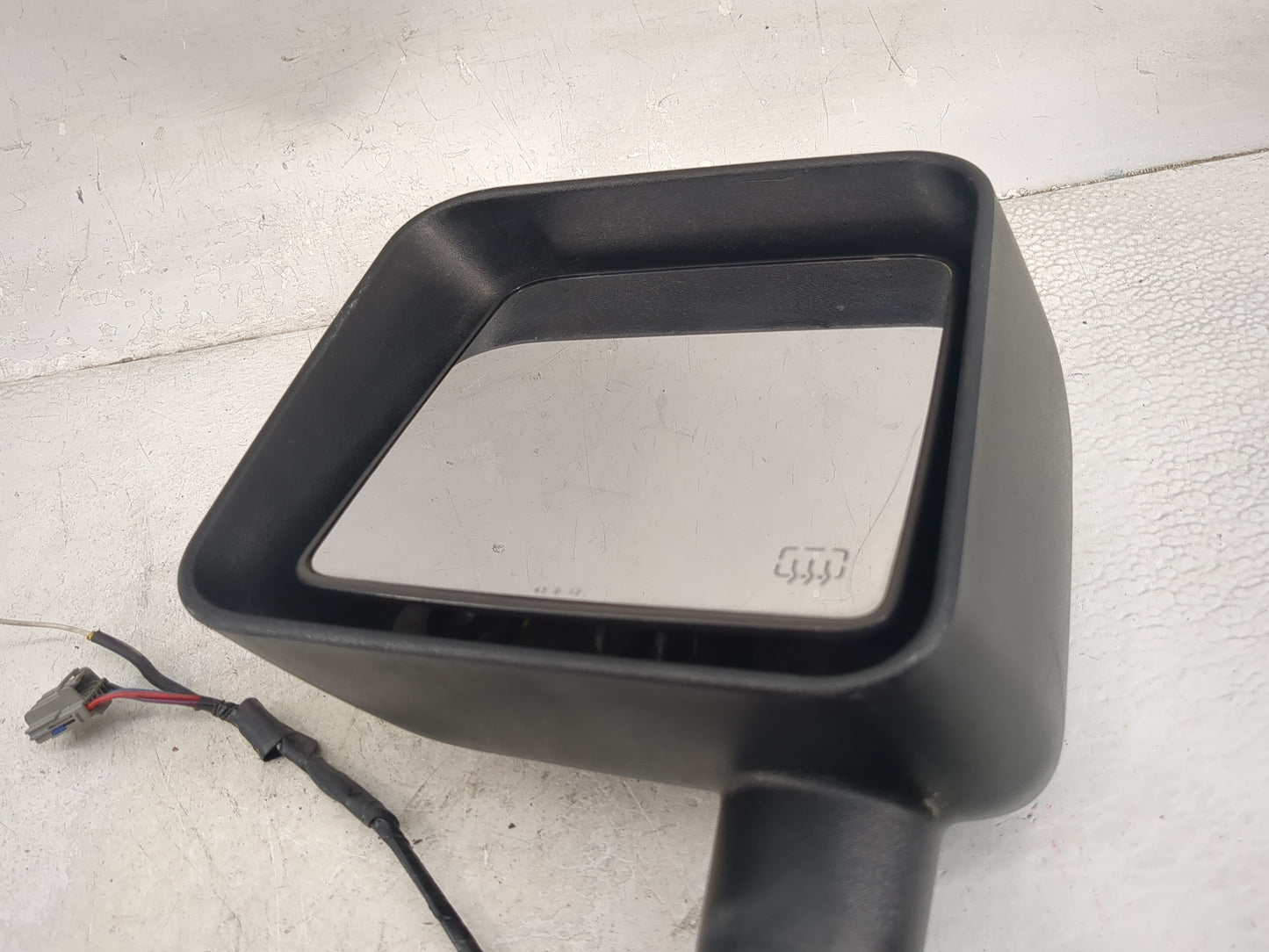 2011-2013 Jeep Wrangler Passenger Side View Mirror - Right Door Mirror OEM Used - Oemusedautoparts1.com