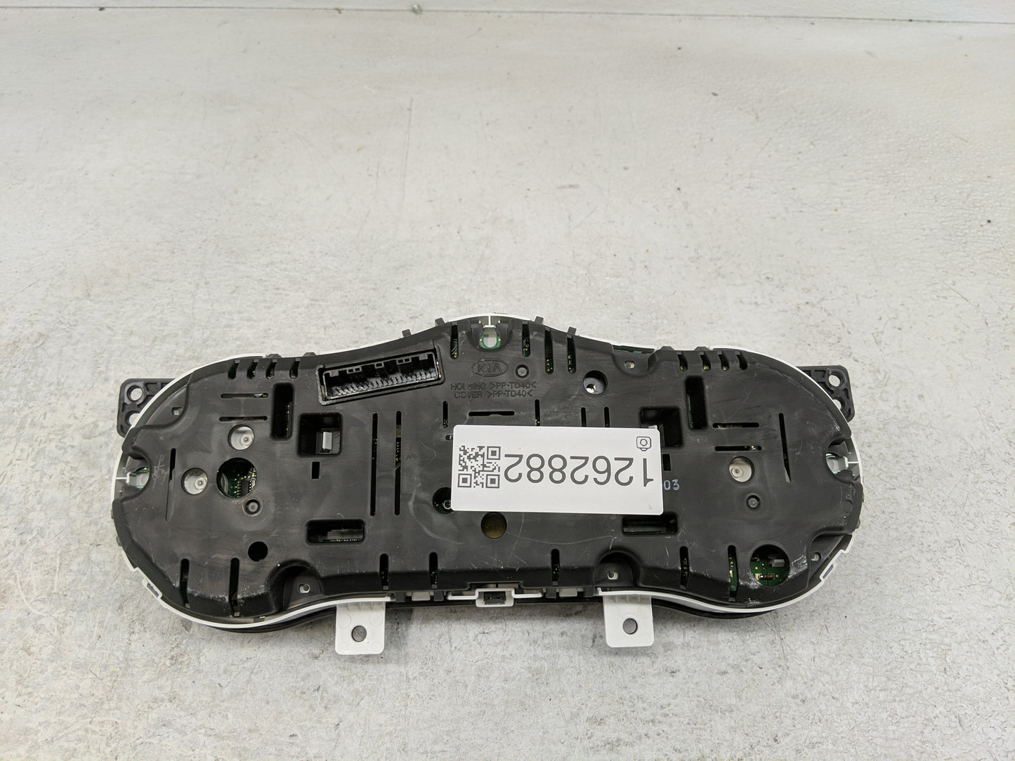 2013 Kia Optima Instrument Cluster Speedometer Gauges P/N:94001-2T322 Fits OEM Used Auto Parts - Oemusedautoparts1.com