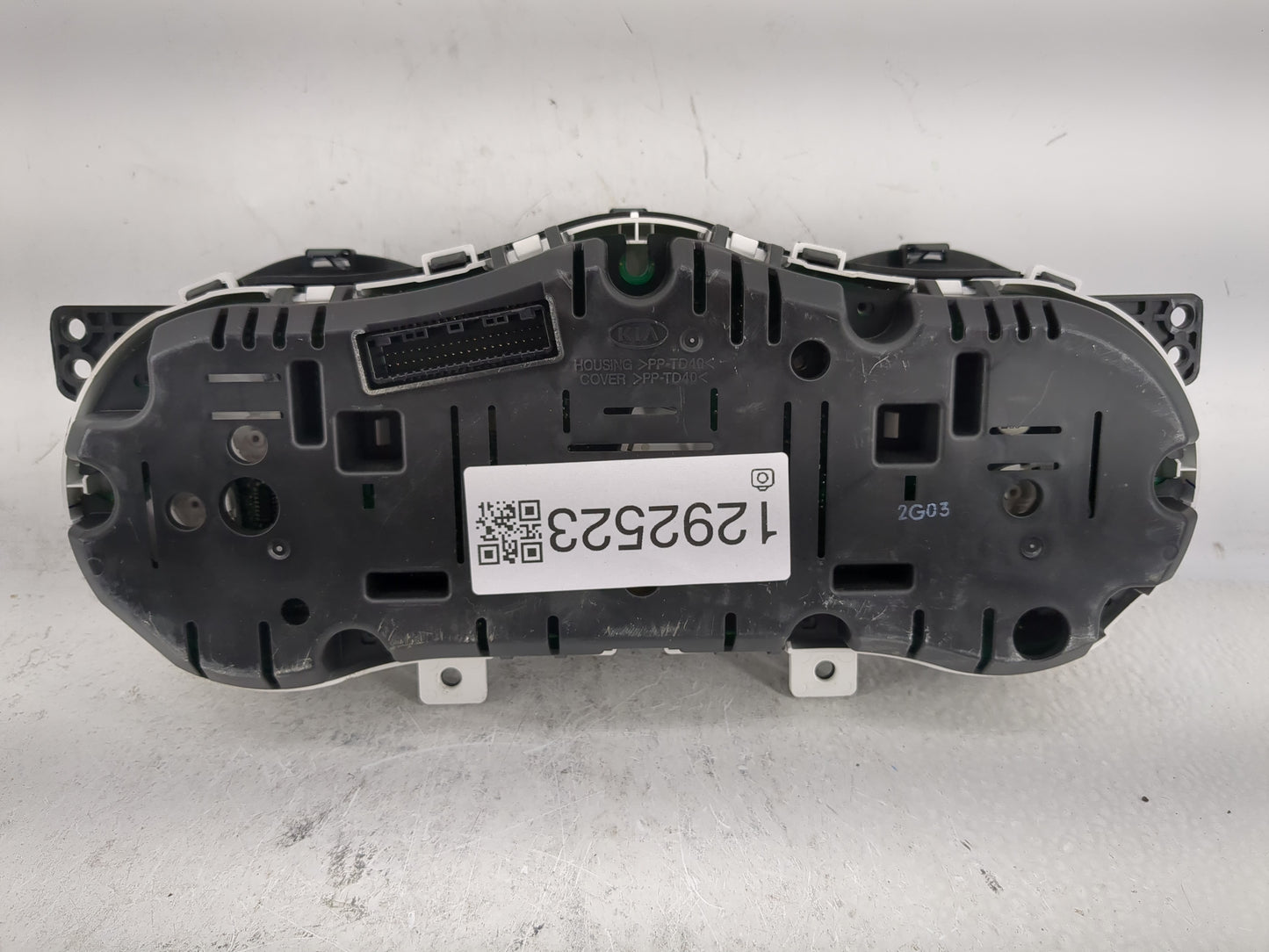 2012-2013 Kia Optima Instrument Cluster Speedometer Gauges P/N:94001-2T322 Fits Fits 2012 2013 OEM Used Auto Parts - Oemused