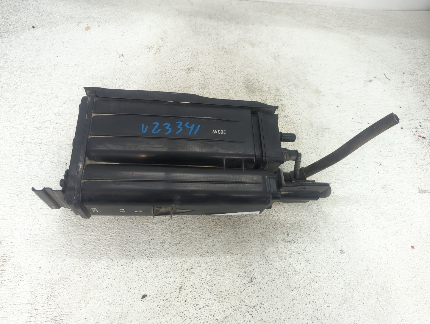 2013 Kia Optima Fuel Vapor Charcoal Canister 1437040 - Oemusedautoparts1.com