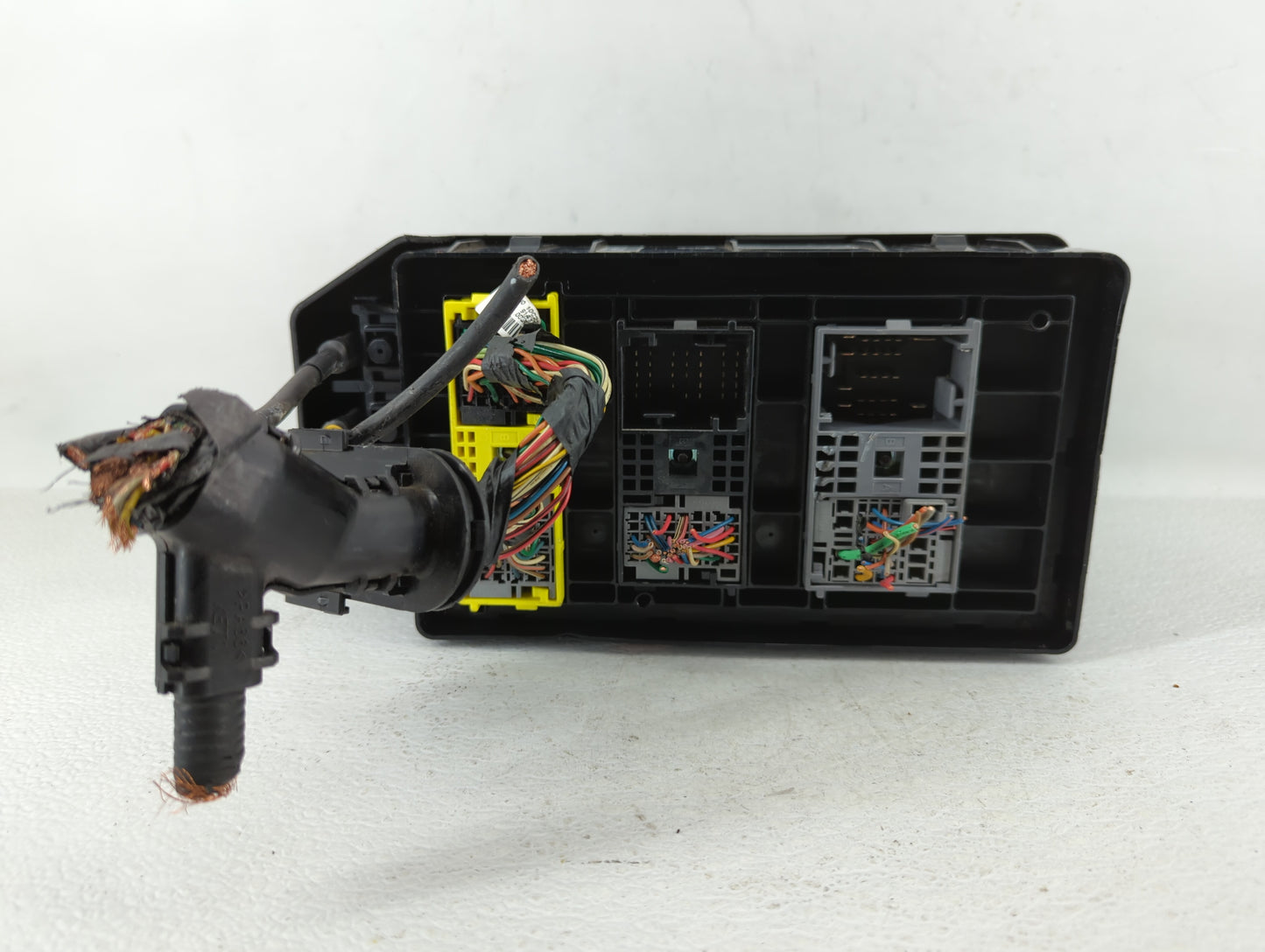 2011-2013 Kia Optima Fusebox Fuse Box Panel Relay Module P/N:91950-3M172 Fits Fits 2011 2012 2013 OEM Used Auto Parts - Oemu