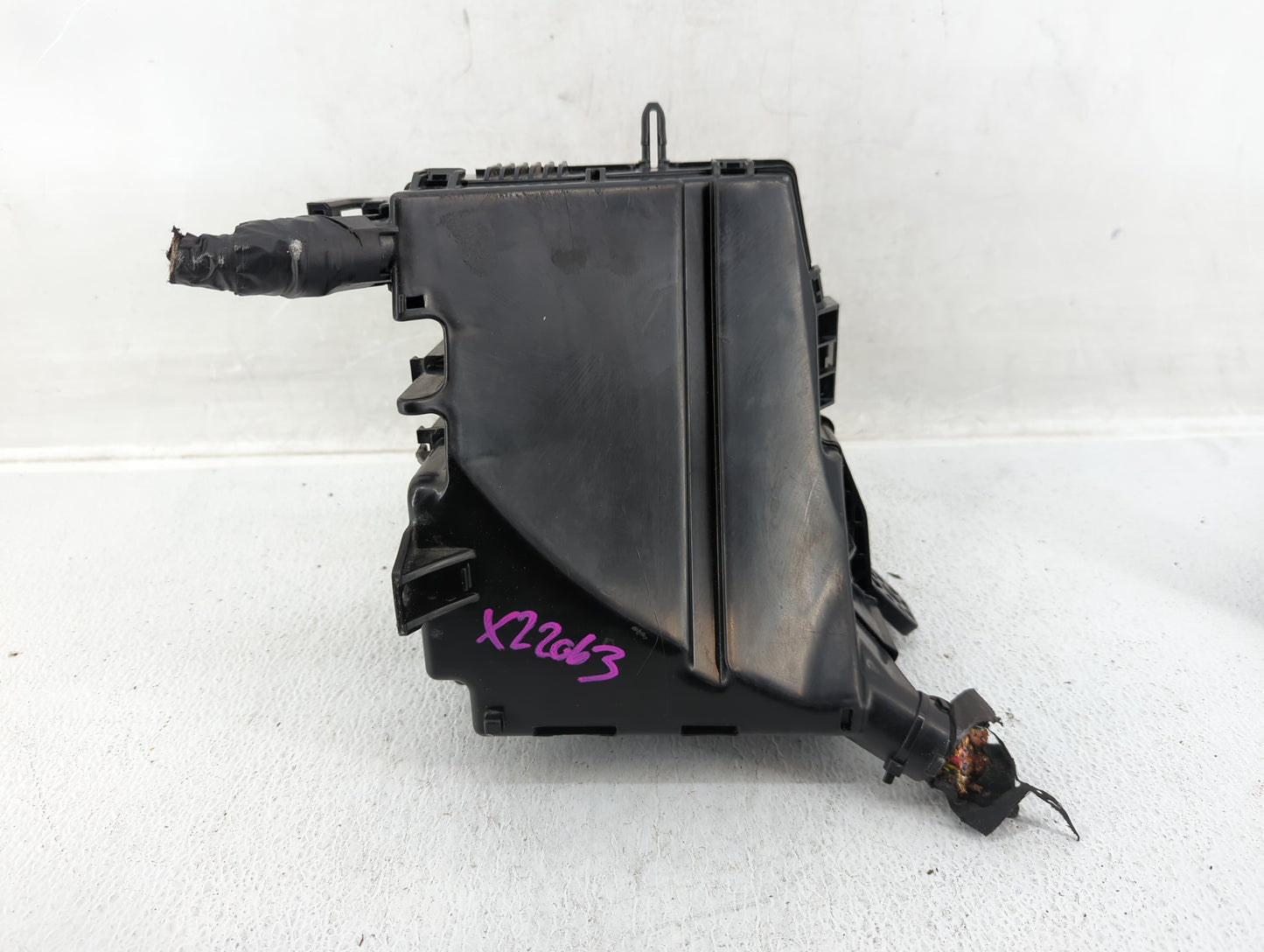 2011-2013 Kia Optima Fusebox Fuse Box Panel Relay Module P/N:912004C040 Fits Fits 2011 2012 2013 OEM Used Auto Parts - Oemus