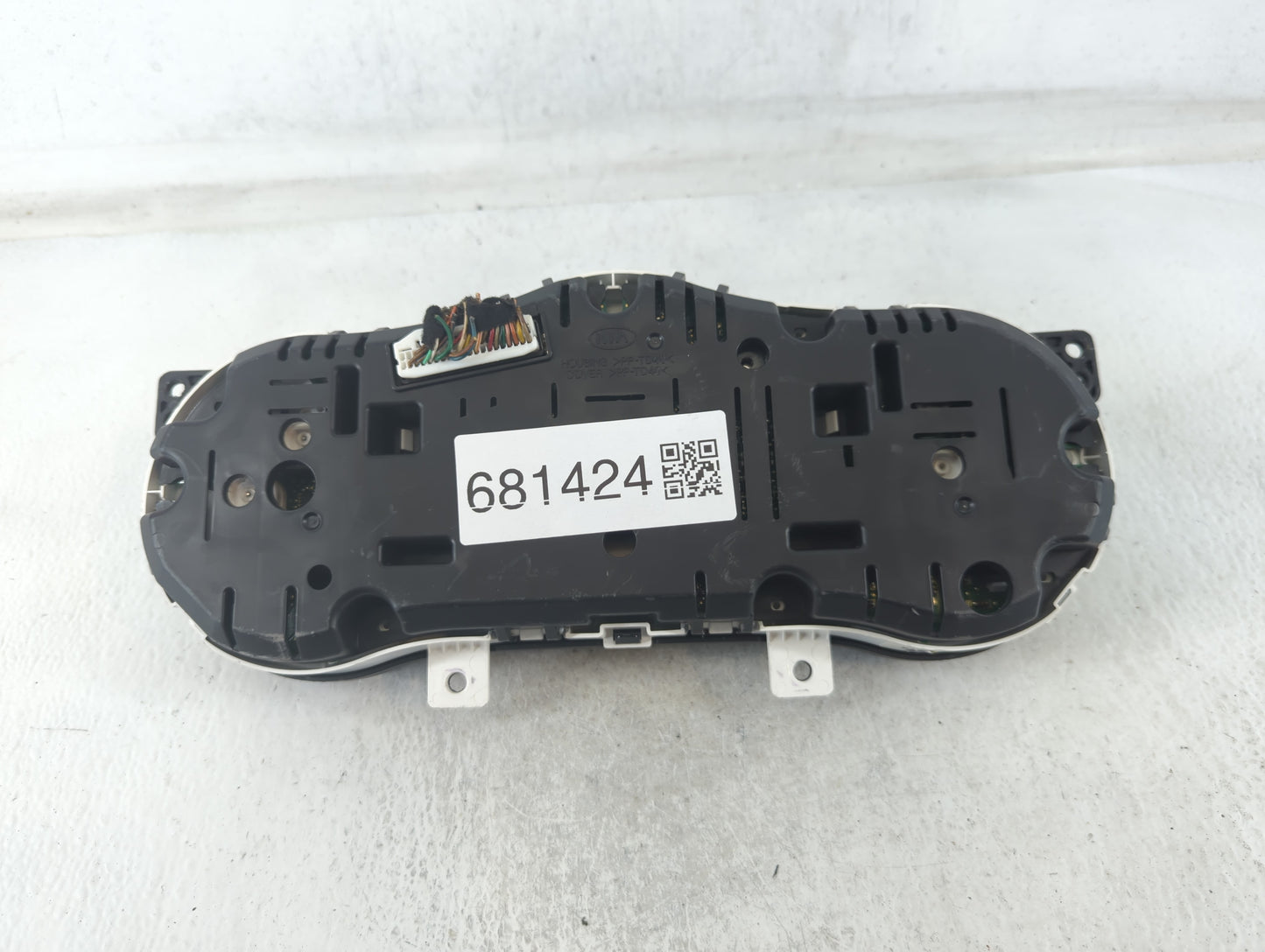2012-2013 Kia Optima Instrument Cluster Speedometer Gauges P/N:94001-2T323 Fits Fits 2012 2013 OEM Used Auto Parts - Oemused