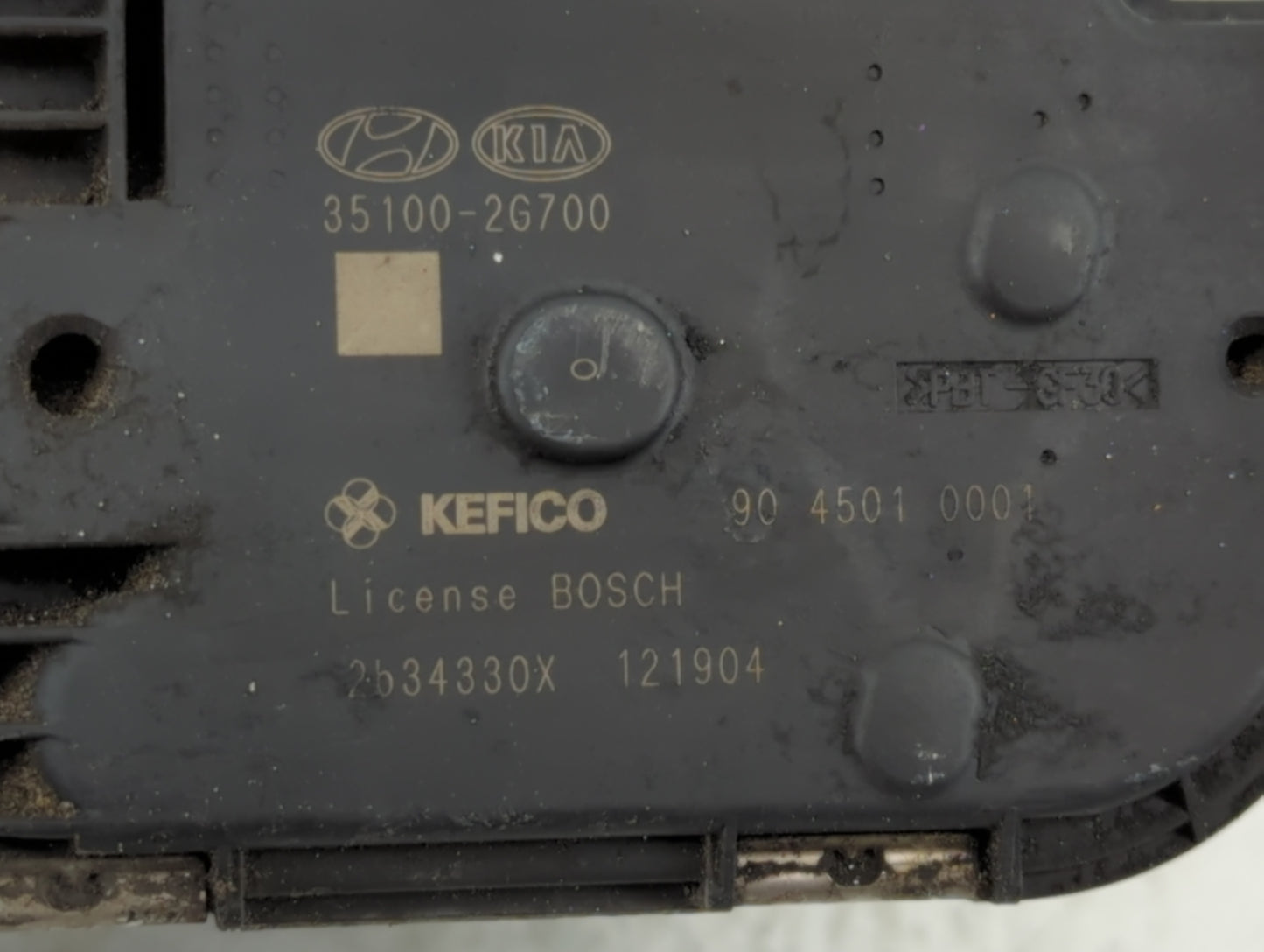 2011-2015 Kia Optima Throttle Body P/N:35100-2G700 Fits Fits 2011 2012 2013 2014 2015 2016 OEM Used Auto Parts - Oemusedauto