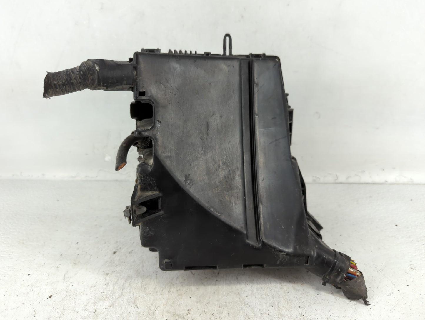 2011-2013 Kia Optima Fusebox Fuse Box Panel Relay Module P/N:91950-2T860 Fits Fits 2011 2012 2013 OEM Used Auto Parts - Oemu