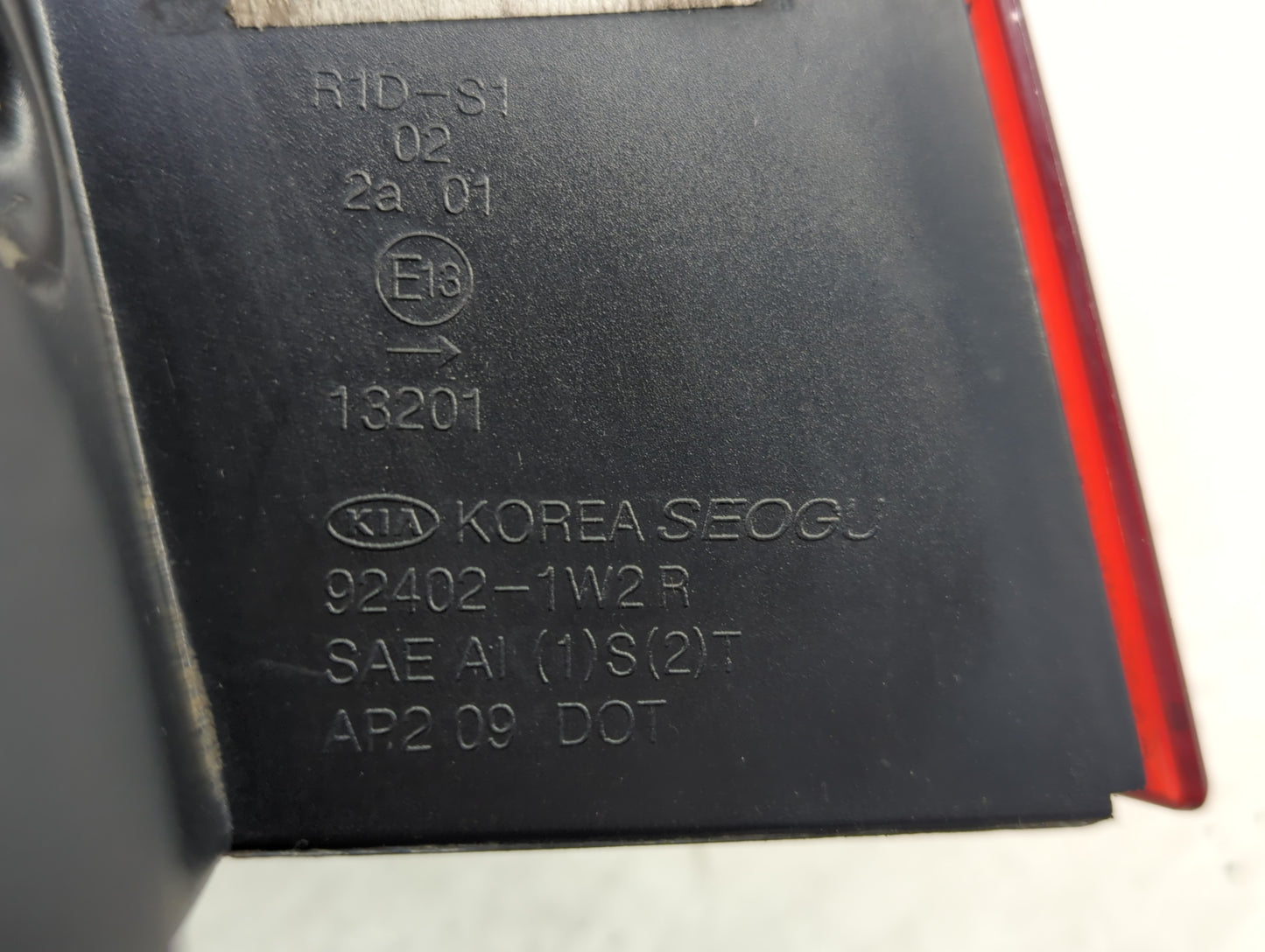 2012-2017 Kia Rio Tail Light Assembly Passenger Right OEM P/N:92402-1W2R Fits Fits 2012 2013 2014 2015 2016 2017 OEM Used Au