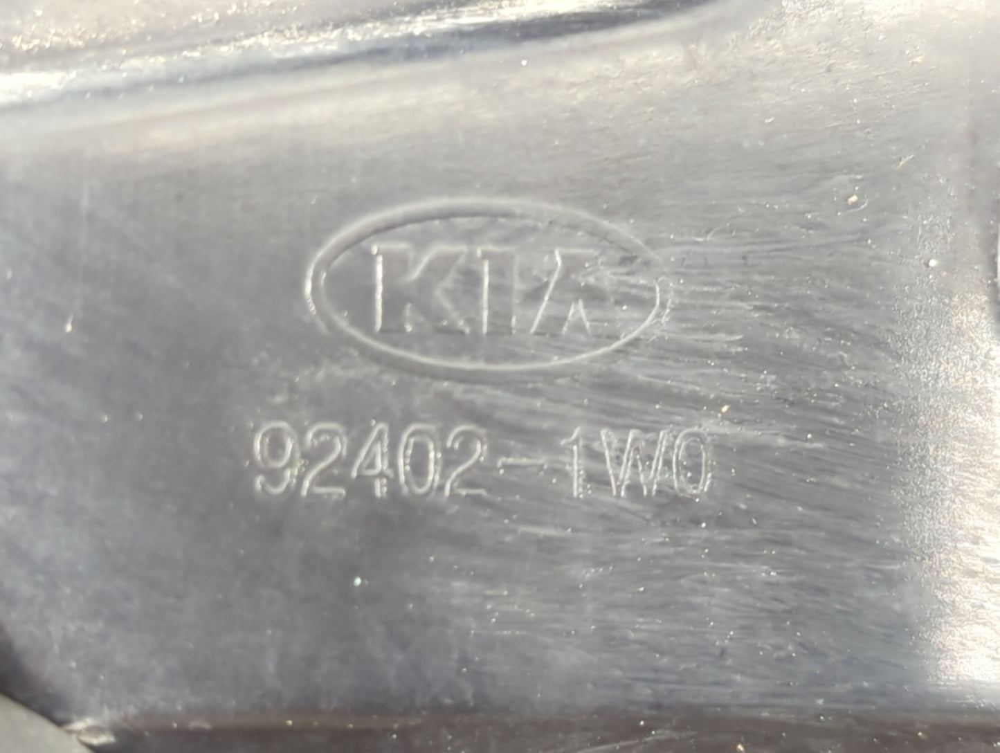 2012-2017 Kia Rio Tail Light Assembly Passenger Right OEM P/N:92402-1W0 Fits Fits 2012 2013 2014 2015 2016 2017 OEM Used Aut