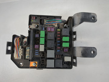 2011-2013 Kia Sorento Fusebox Fuse Box Panel Relay Module P/N:91941-2P020 Fits Fits 2011 2012 2013 OEM Used Auto Parts