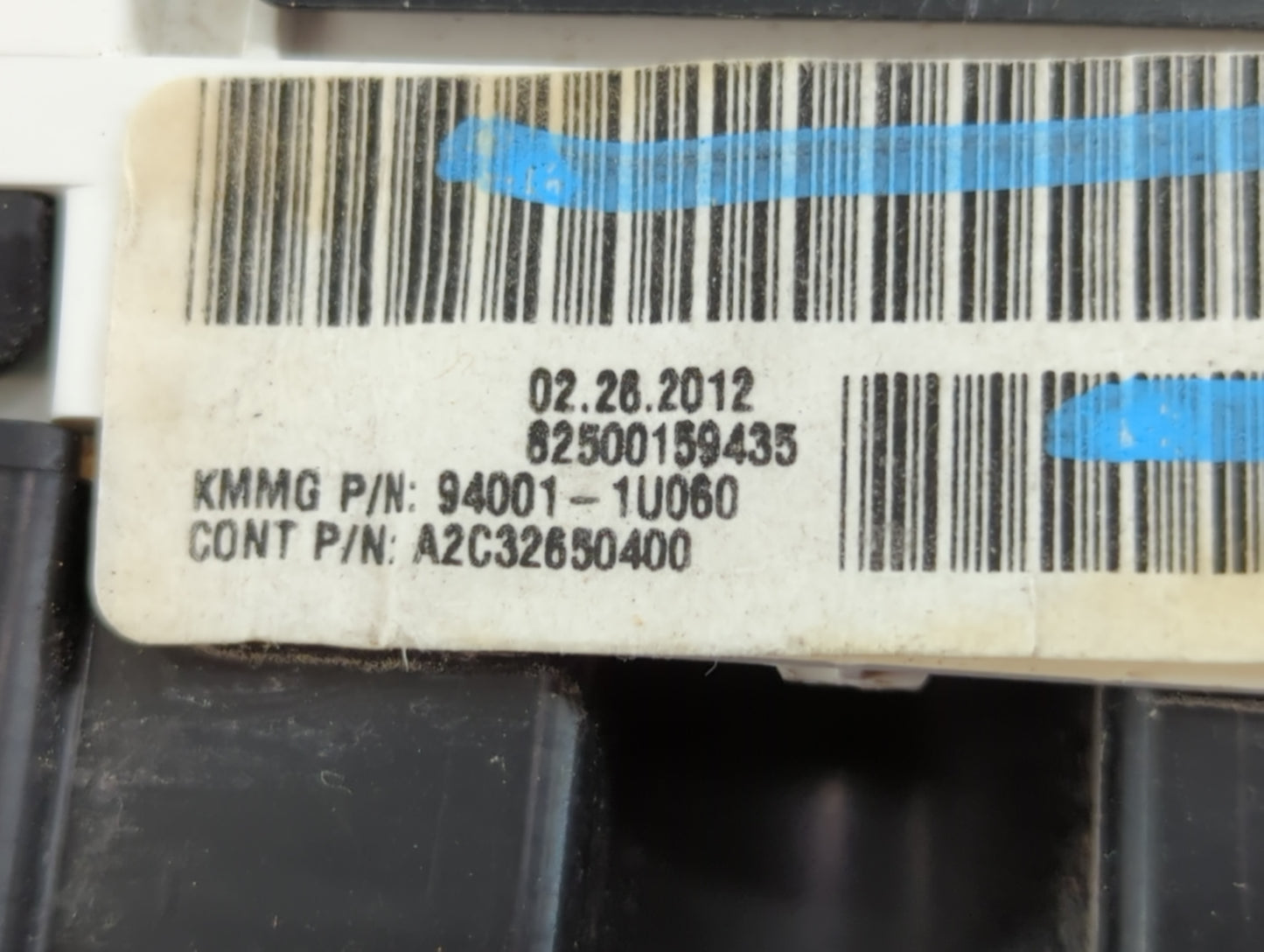 2011 Kia Sorento Instrument Cluster Speedometer Gauges P/N:94001-1U060 Fits OEM Used Auto Parts - Oemusedautoparts1.com