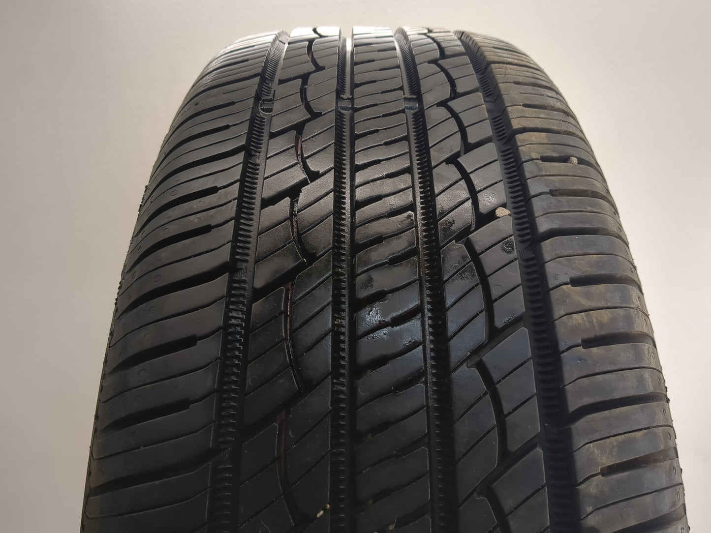 Used Tire 235/65R17 CONTINENTAL CONTROL CONTACT TOUR A/S PLUS 104H - 9/32 - Oemusedautoparts1.com