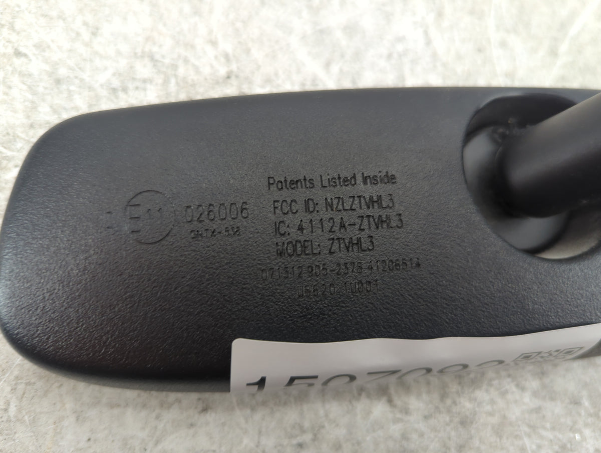 2011-2020 Kia Sorento Interior Rear View Mirror Replacement OEM P/N:E11 026006 NZLZTVHL3 Fits OEM Used Auto Parts - Oemuseda