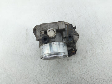 2012-2015 Kia Sorento Throttle Body P/N:35100-2G700 Fits Fits 2011 2012 2013 2014 2015 2016 OEM Used Auto Parts