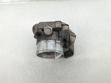 2012-2015 Kia Sorento Throttle Body P/N:35100-2G700 Fits Fits 2011 2012 2013 2014 2015 2016 OEM Used Auto Parts