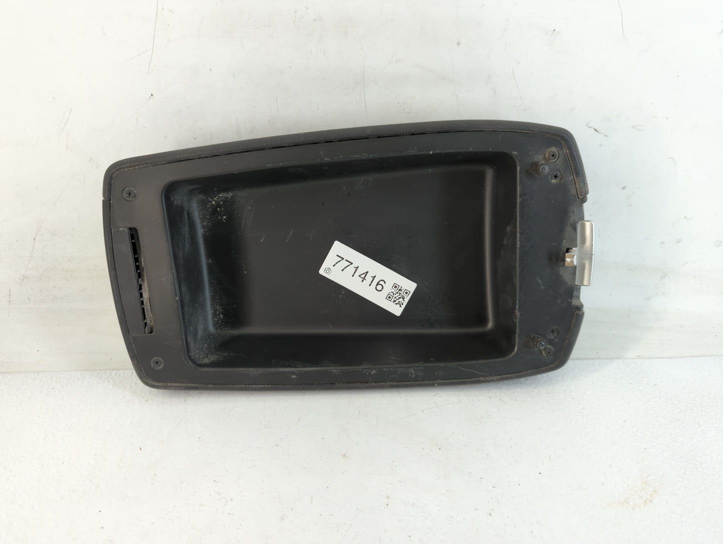 2013 Kia Sorento Center Console Armrest Cover Lid Fits OEM Used Auto Parts - Oemusedautoparts1.com