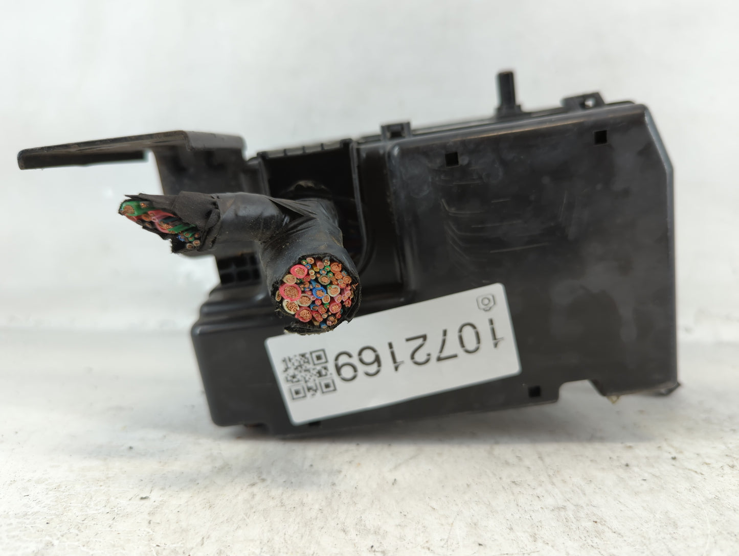 2012-2013 Kia Soul Fusebox Fuse Box Panel Relay Module P/N:914072K142 Fits Fits 2012 2013 OEM Used Auto Parts - Oemusedautop