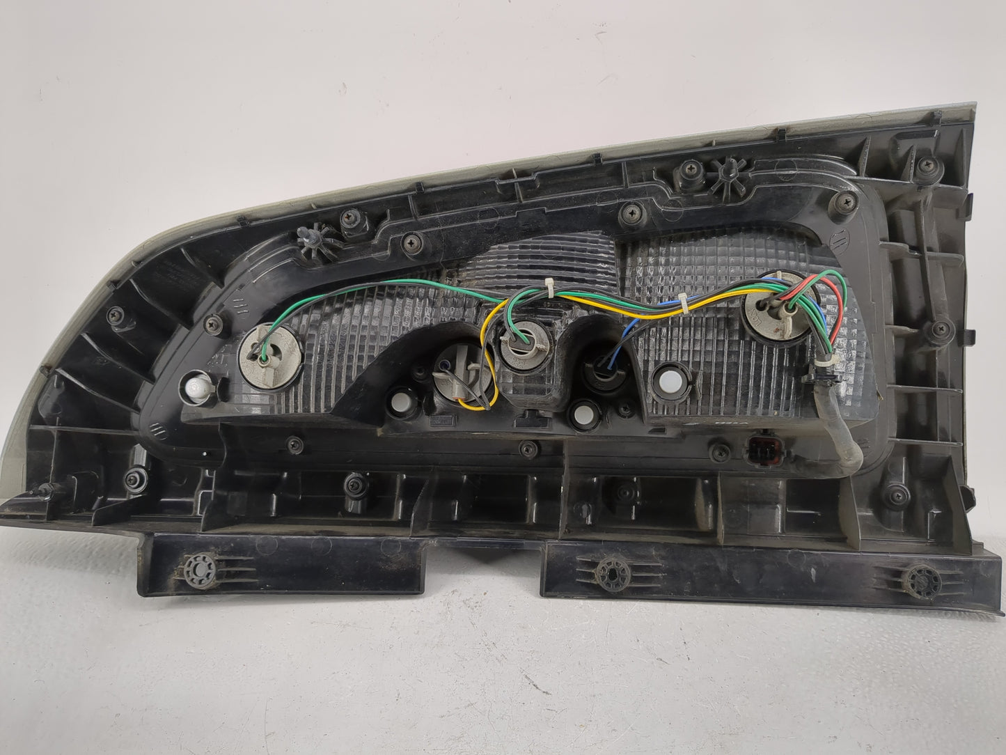 2012-2013 Kia Soul Tail Light Assembly Driver Left OEM P/N:92401-2K5L Fits Fits 2012 2013 OEM Used Auto Parts - Oemusedautop