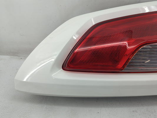 2012-2013 Kia Soul Tail Light Assembly Passenger Right OEM P/N:92402-2K5 Fits Fits 2012 2013 OEM Used Auto Parts