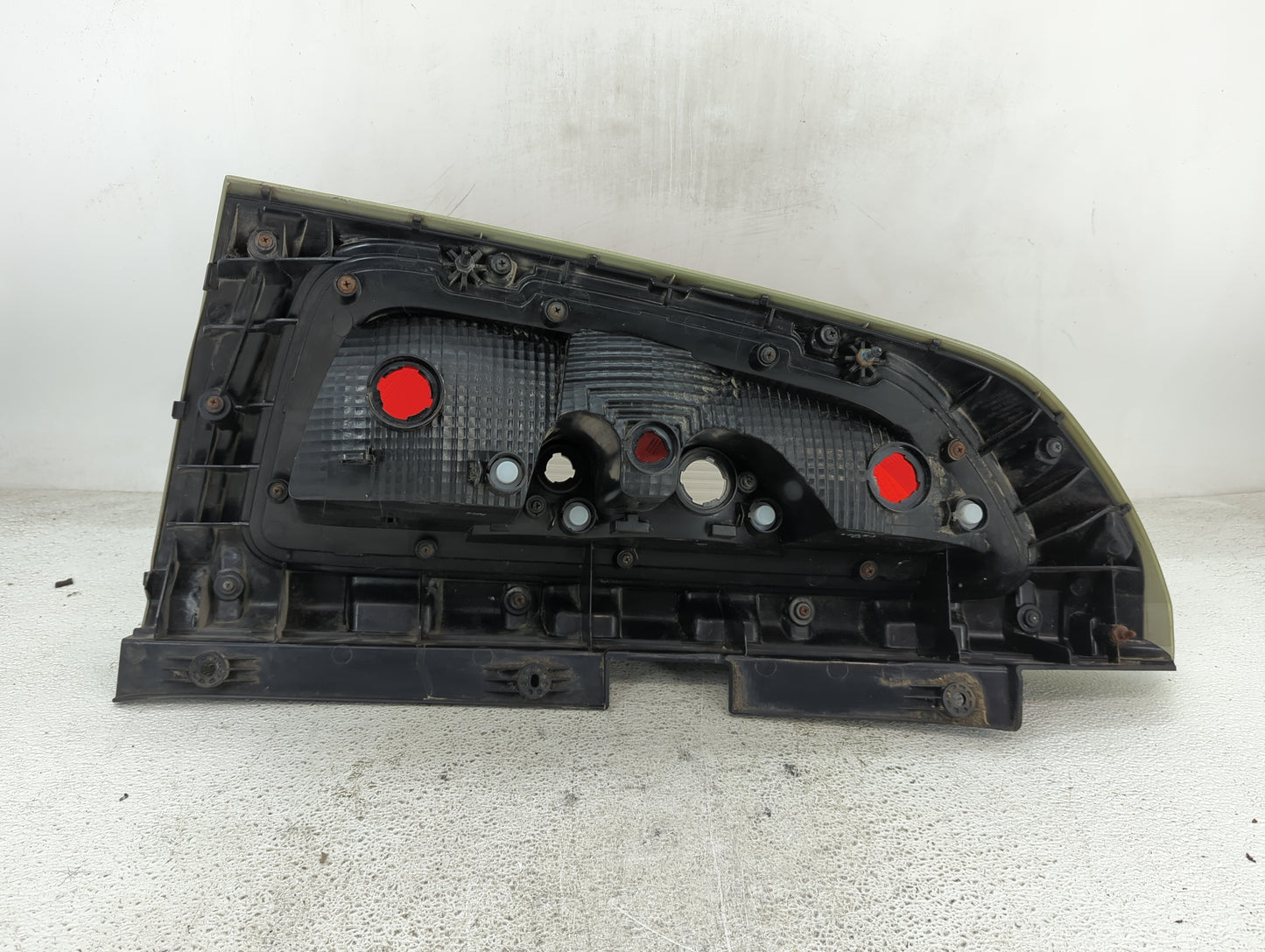 2012-2013 Kia Soul Tail Light Assembly Passenger Right OEM P/N:92402-2K5 Fits Fits 2012 2013 OEM Used Auto Parts - Oemusedau