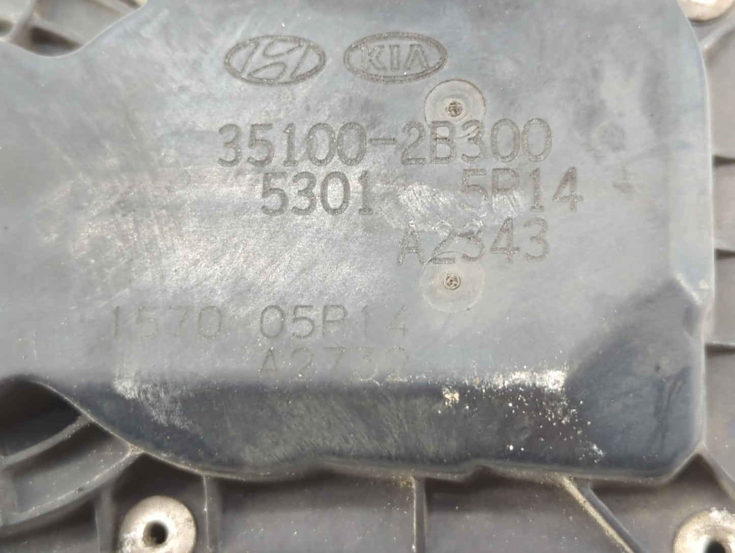 2012-2019 Kia Soul Throttle Body P/N:35100-2B300 Fits Fits 2012 2013 2014 2015 2016 2017 2018 2019 OEM Used Auto Parts - Oem