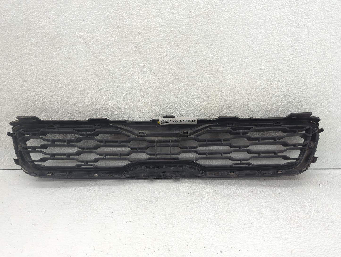 2013-2013 Kia Soul Front Grille Bumper Not Included - Oemusedautoparts1.com