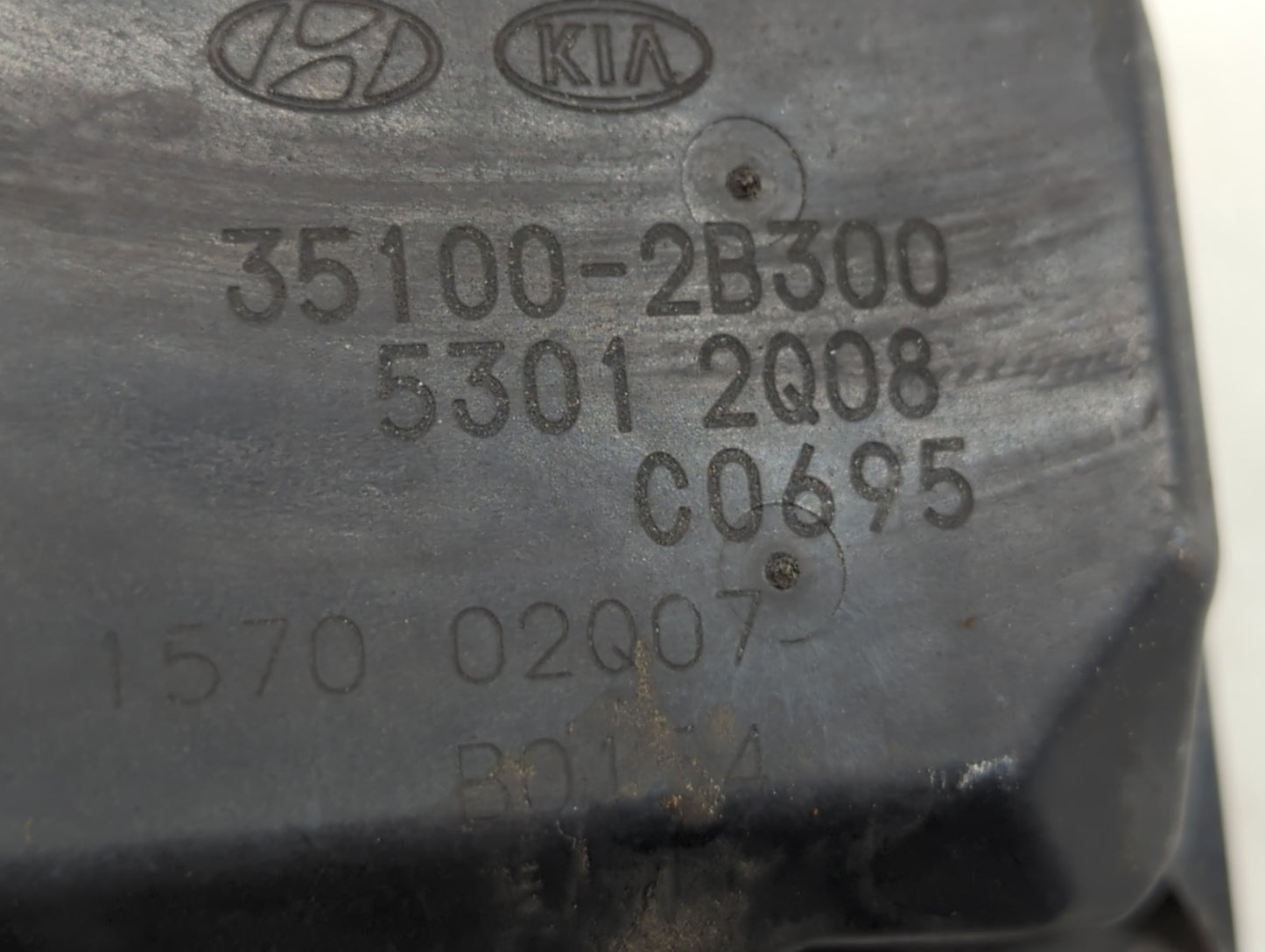 2012-2019 Kia Soul Throttle Body P/N:5301 2Q08 35100-2B300 Fits Fits 2012 2013 2014 2015 2016 2017 2018 2019 OEM Used Auto P