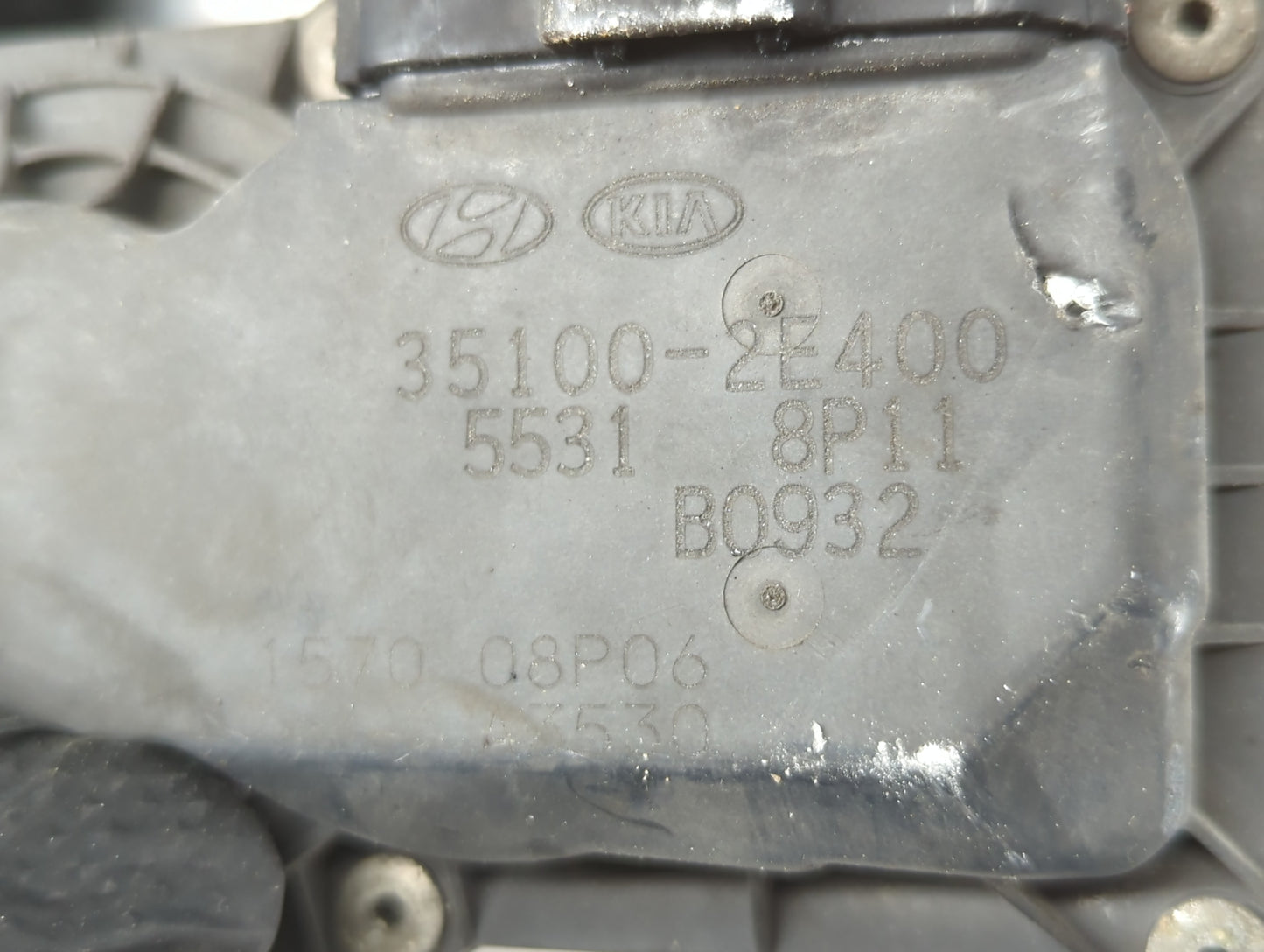 2012-2013 Kia Soul Throttle Body P/N:35100-2E400 Fits Fits 2012 2013 2014 2015 2016 2018 2019 2020 2021 OEM Used Auto Parts