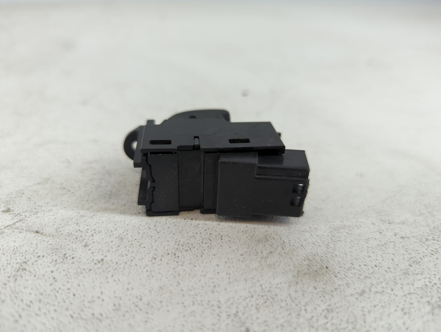 2013 Land Rover Land Rover Passenger Right Power Window Switch - Oemusedautoparts1.com
