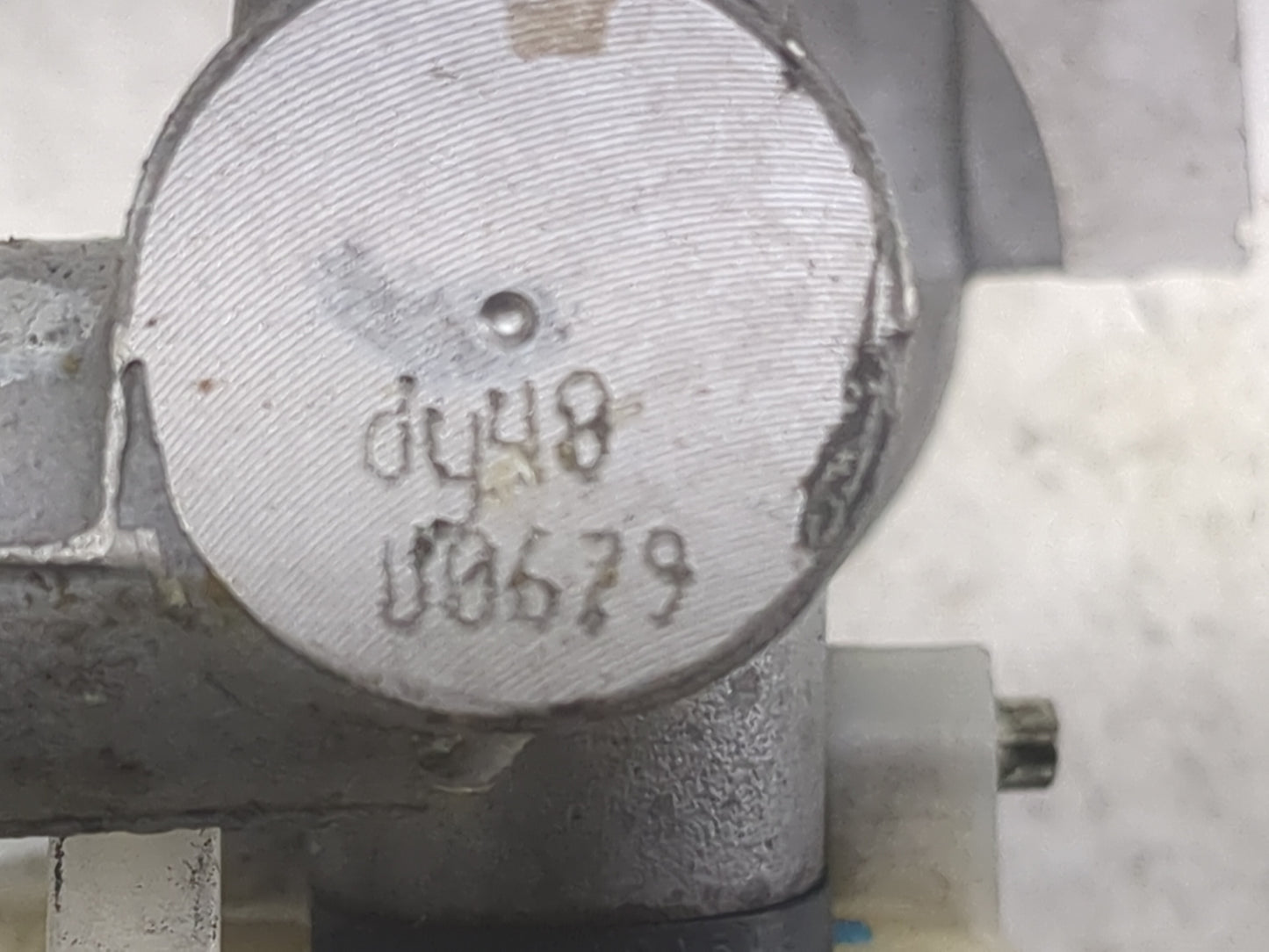 2013 Lincoln Mkx Brake Master Cylinder - Oemusedautoparts1.com