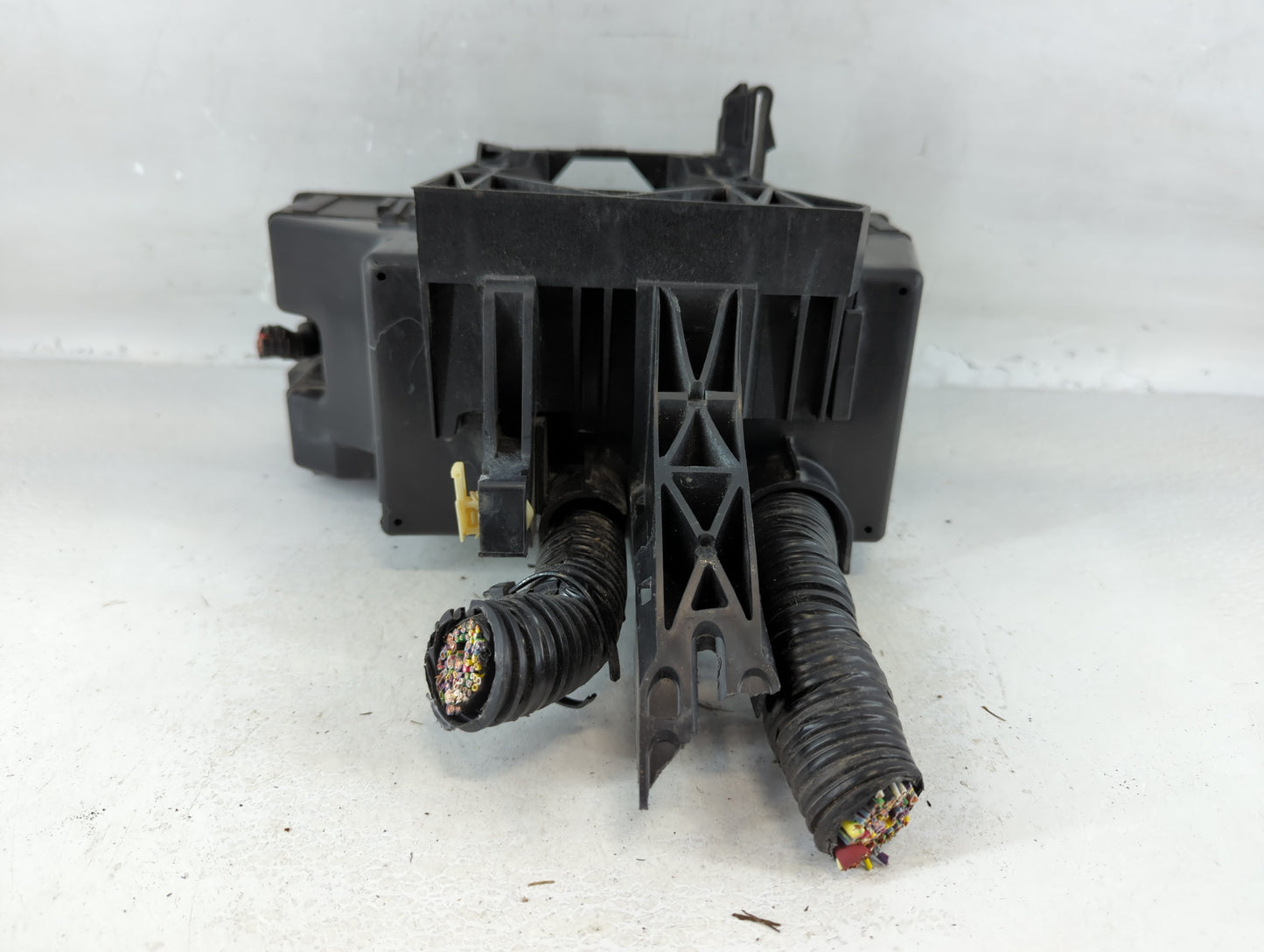 2012-2015 Lincoln Mkx Fusebox Fuse Box Panel Relay Module P/N:CA1T-14290-GF Fits Fits 2012 2013 2014 2015 OEM Used Auto Part