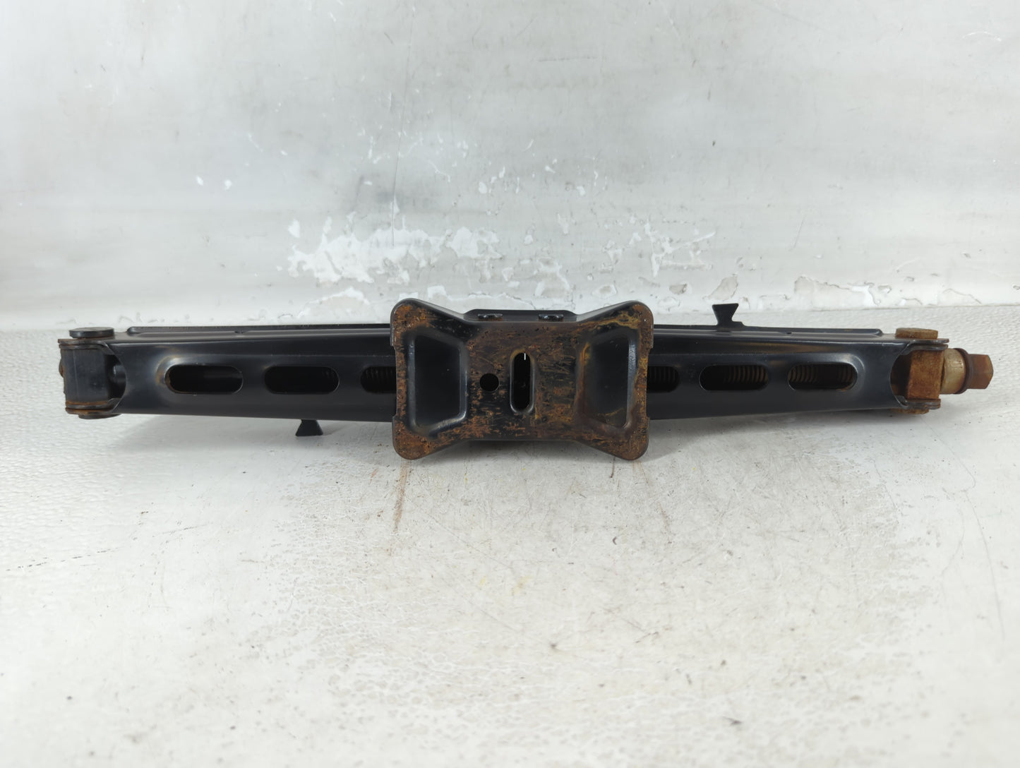 2013 Lincoln Mkx Spare Scissor Car Jack - Oemusedautoparts1.com