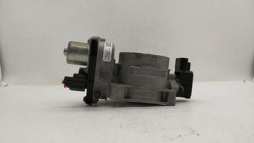 2010-2014 Lincoln Navigator Throttle Body P/N:8L3E-9F991-CA 8L3E-9F991-CB Fits Fits 2010 2011 2012 2013 2014 OEM Used Auto Parts