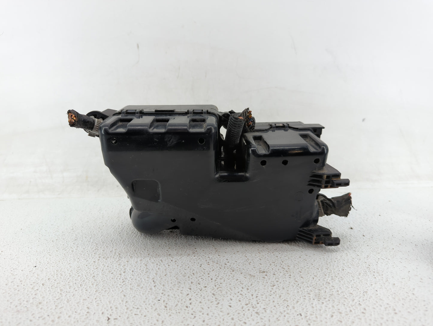 2013 Mazda 3 Fusebox Fuse Box Panel Relay Module P/N:BBM6-66761 Fits OEM Used Auto Parts - Oemusedautoparts1.com