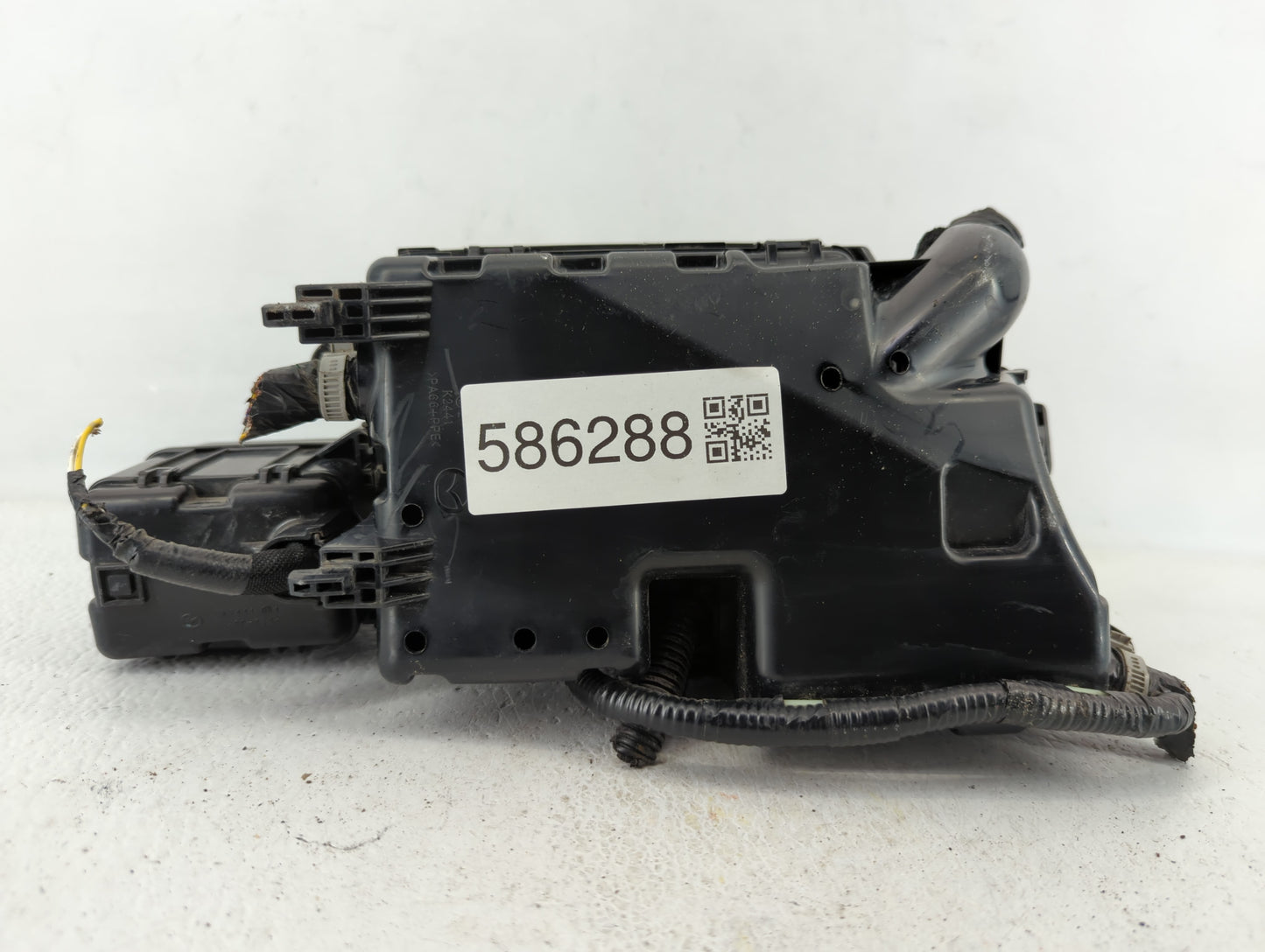 2013 Mazda 3 Fusebox Fuse Box Panel Relay Module P/N:BFD2-66761 Fits OEM Used Auto Parts - Oemusedautoparts1.com